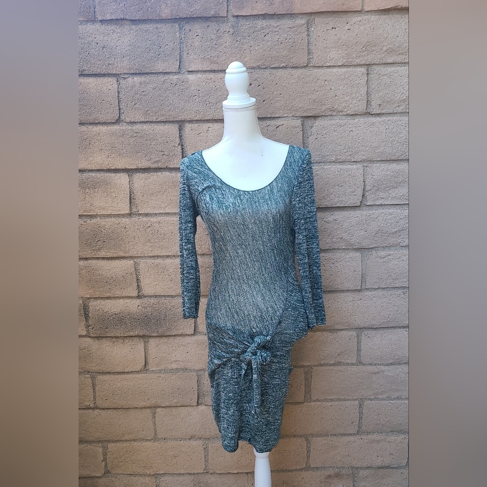 MAX Studio Long Sleeve Knit Scoop NNeck Faux Wrap Dress Size Small